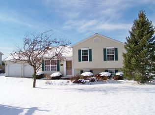 8702 Oliver Rd, Erie, PA 16509