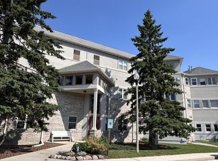 3903 Heather Valley Rd APT 303, Sheboygan, WI 53083