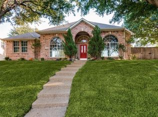 2420 Queens Ct, Carrollton, TX 75006