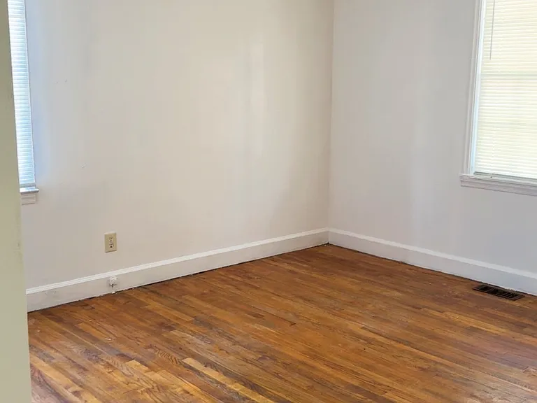 2455 Jennings Rd — Photo 3