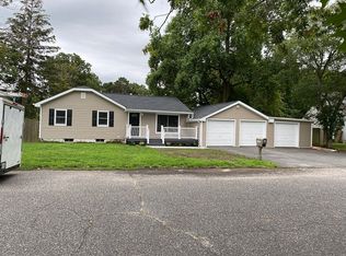 1820 Lincoln Ave, Holbrook, NY 11741