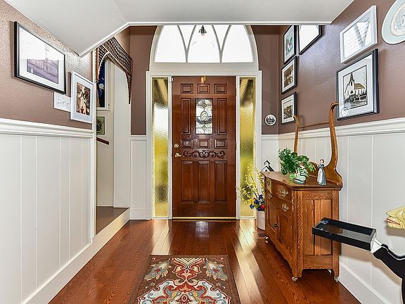 4th image of 1535 Griffin Ave