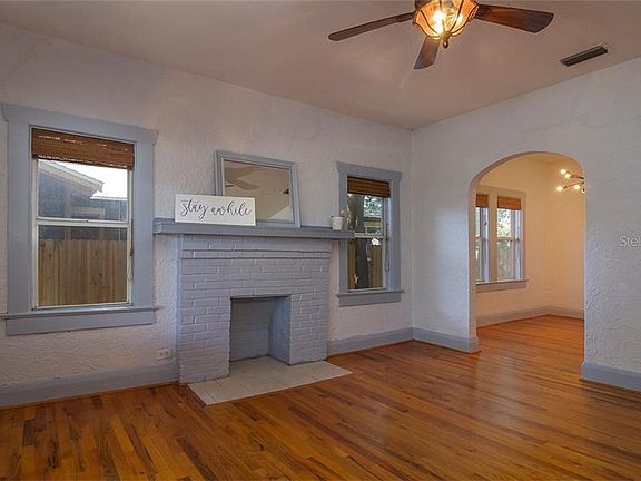 5th image of 314 E Lambright Ave