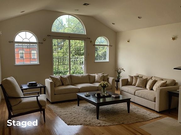 2nd image of 22 Jefferson Ave #2