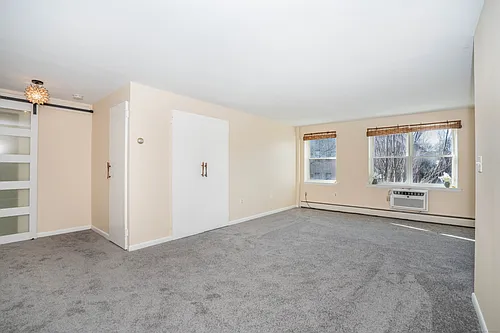 40 Owen St Photo 1