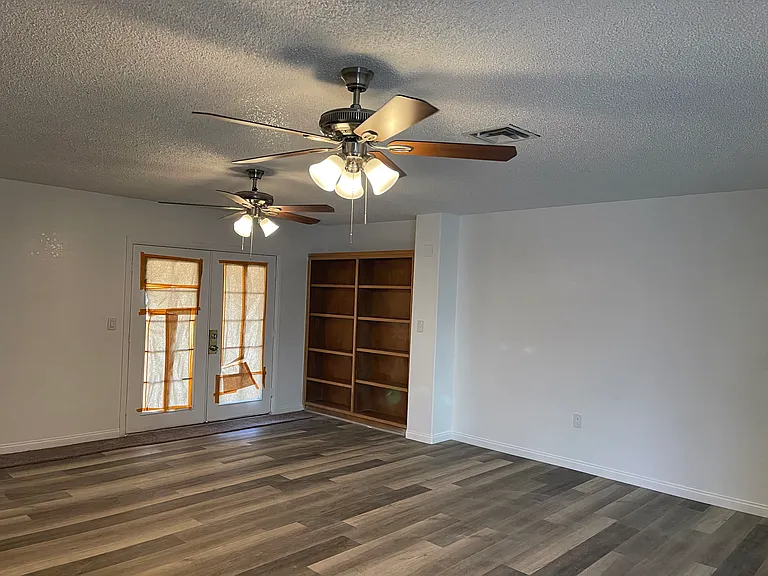 1679 N Alice Ave — Photo 5