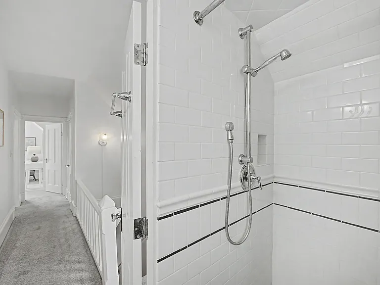 2220 SE Yamhill St — Photo 31
