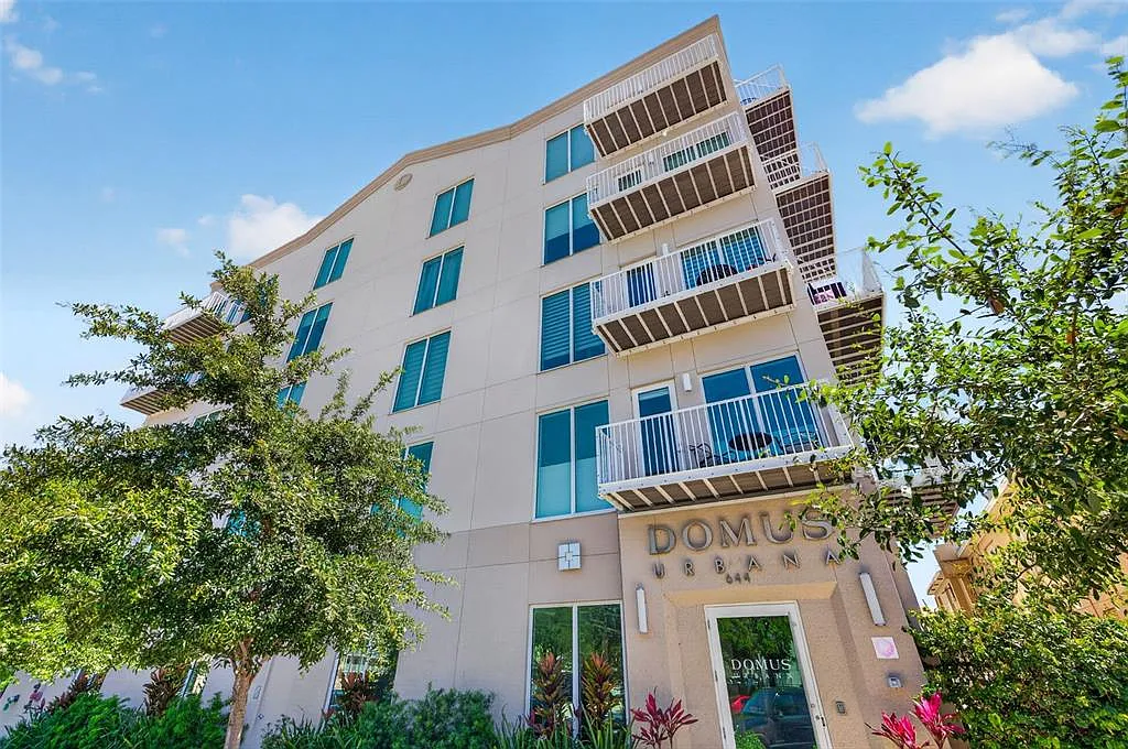 2 bed, 2.0 bath, 1310 sqft, $3,400 — Photo 2