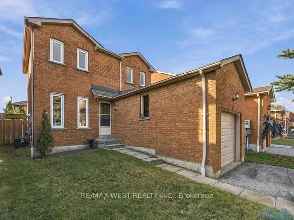 67 Woodstone Pl, Whitby, ON L1R 1S8