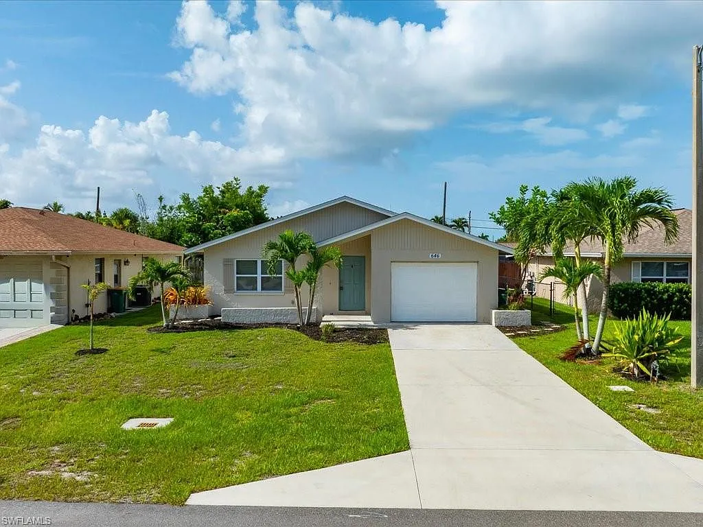 3 bed, 2.0 bath, 1386 sqft, $3,000 — Photo 2