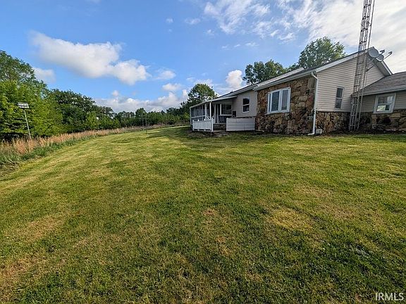 3rd image of 399 E Wilson Rd