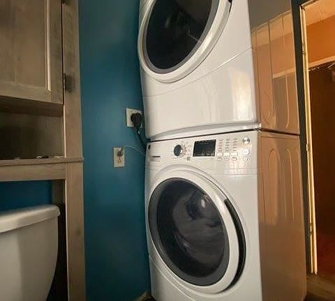 3rd image of 3615 Ohio Ln #39