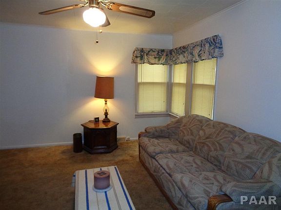 5th image of 2210 N Northcrest Dr