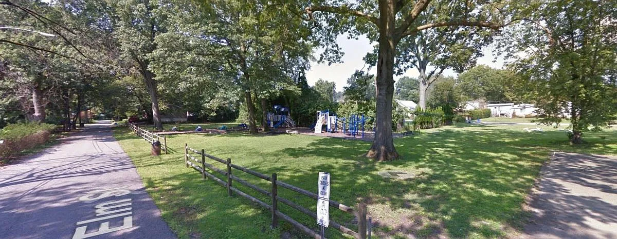 3 bed, 1030 sqft, $3,000 — Photo 2