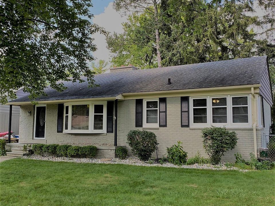 1st image of 2596 Elsinore Dr