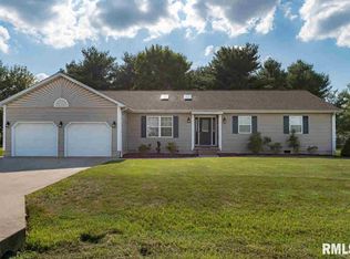 3013 Willow Branch Ln, Herrin, IL 62948