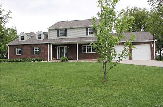 1st image of 17 Lilac Dr