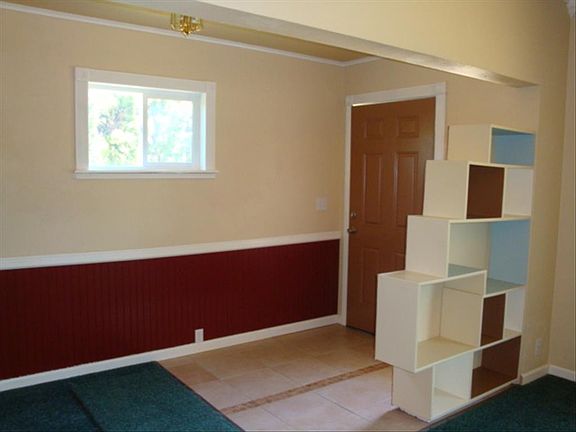 4th image of 1304 Highland Ave