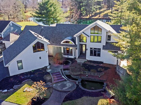 2nd image of 4939 N Lake Hill Dr