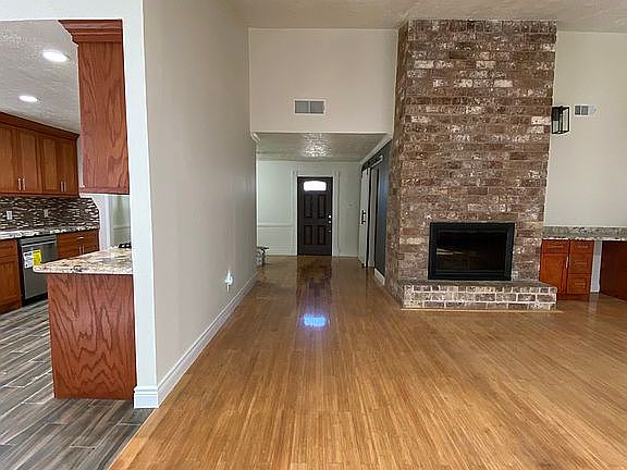 3rd image of 10206 Sageglow Dr