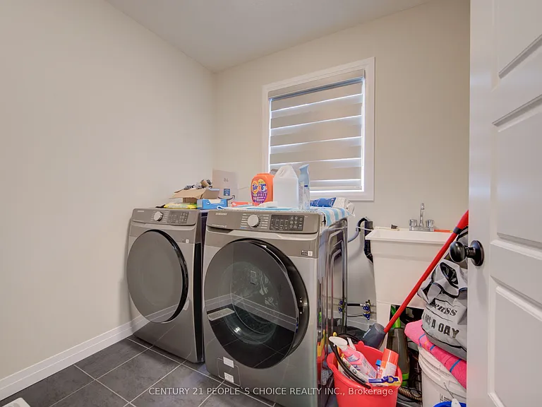 377 Bradshaw Dr — Photo 29
