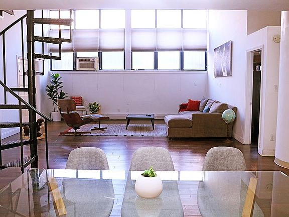 3rd image of 110 Clifton Pl APT 1D