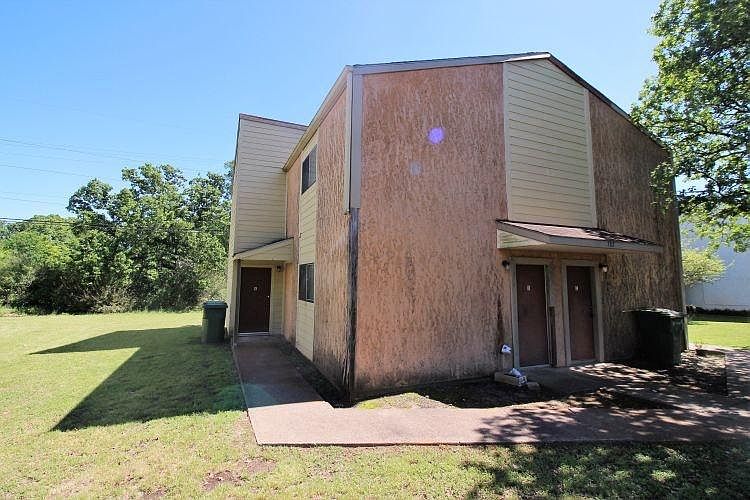 1st image of 707 Yegua St APT A