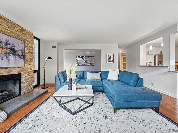 4th image of 1111 Race Street #6B