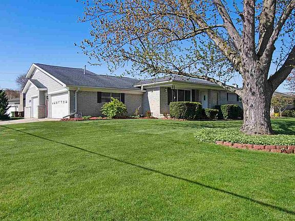 2nd image of 5182 Abbey Ln