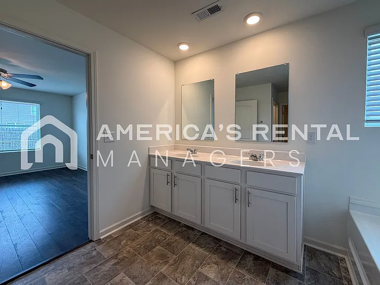 17917 April Leigh Cir — Photo 19