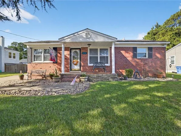 1308 Boxwood Dr, Chesapeake, VA 23323