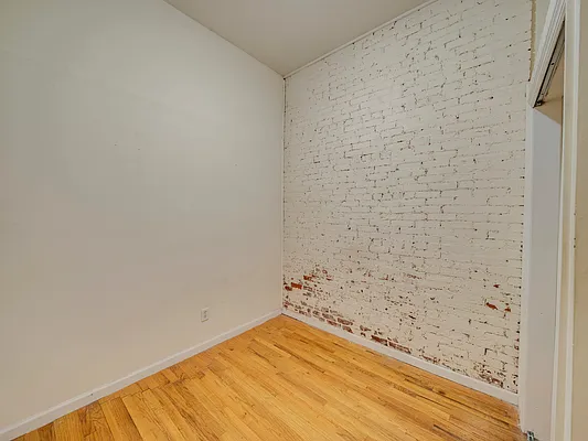 Rented by MNS | media 10