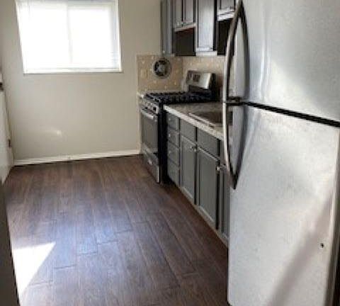 2nd image of 2017 Bellevue Ave #2