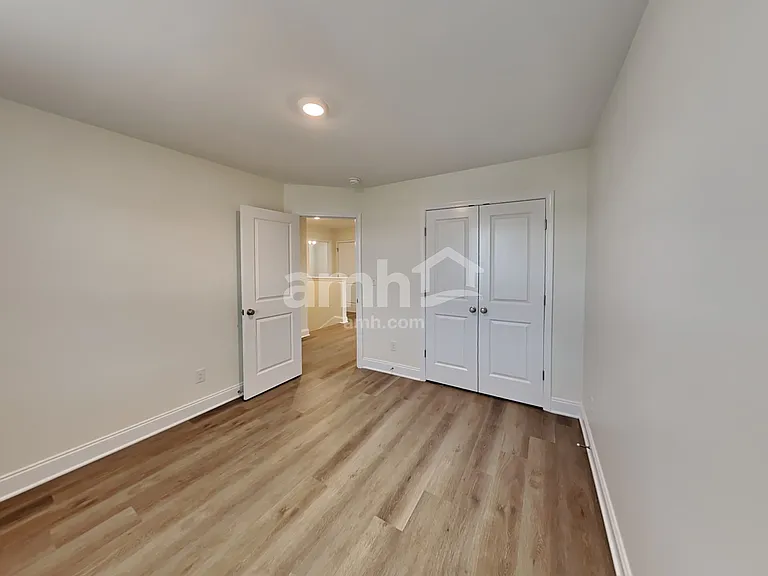 5327 Trust Dr — Photo 20