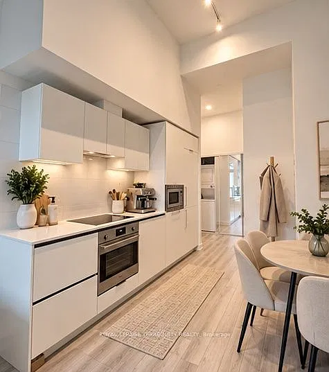 2 bed, $2,350 — Photo 2