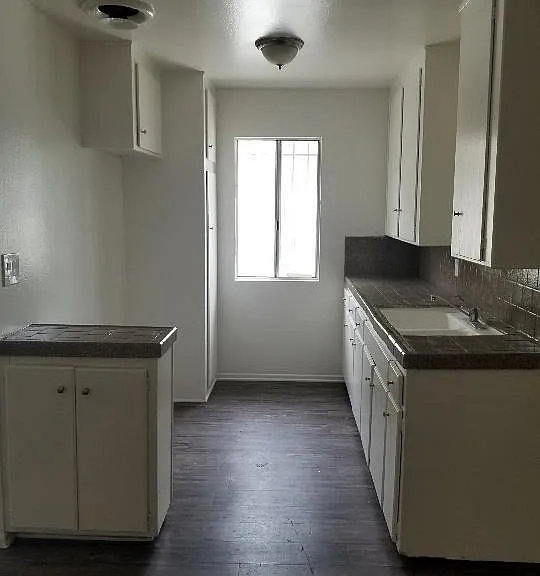 1926-1930 W Jefferson Blvd #30-5 — Photo 14