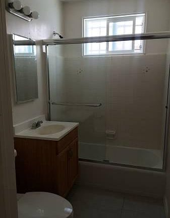2nd image of 453 N Oxford Ave APT 1