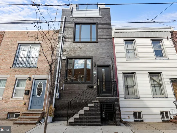 1827 Manton St, Philadelphia, PA 19146