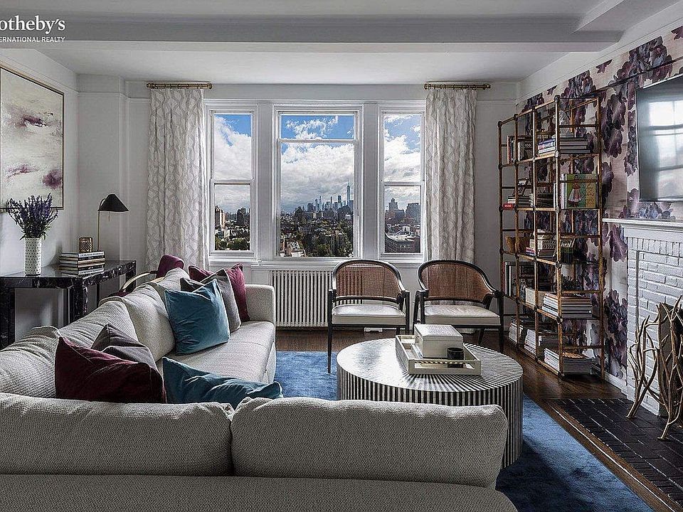 1st image of 299 W 12th St APT 15E