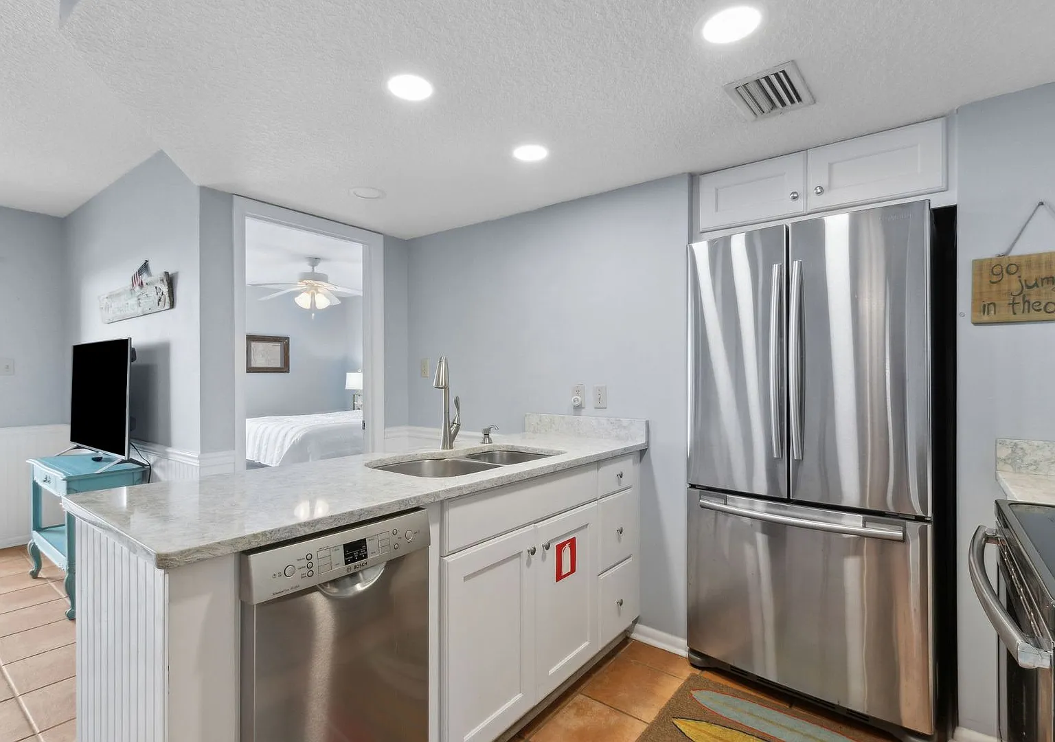 Oceanfront Long-Term Rental at Sand Dollar Villas Coastal Living at Its Best — Photo 4