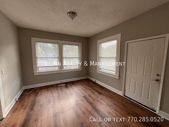 5th image of 214 Hamilton Ave #F