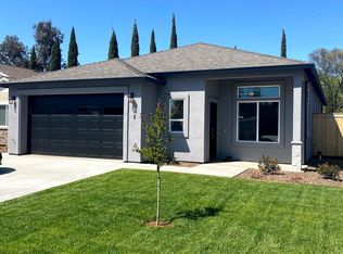 8 Spirit Ct, Chico, CA 95926