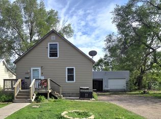 1123 W 3rd Ave, Mitchell, SD 57301