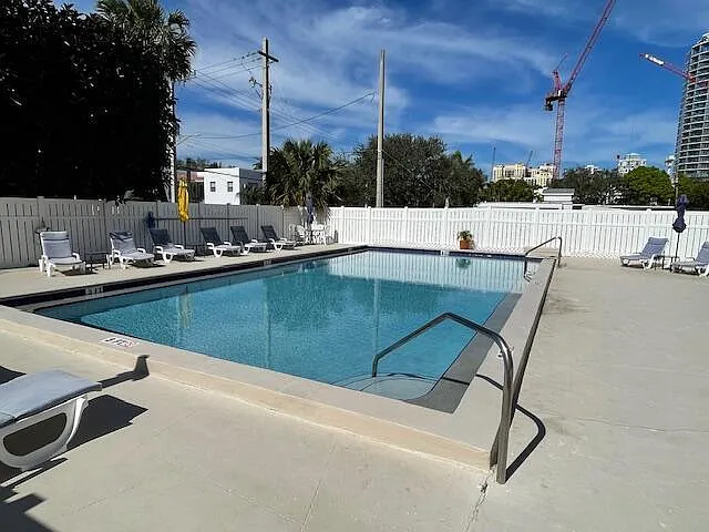 Building Photo - 1601 S Flagler Dr #107O