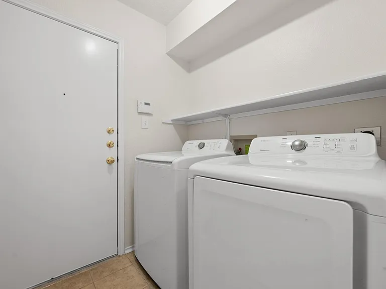 17249 Sandwick Dr — Photo 27