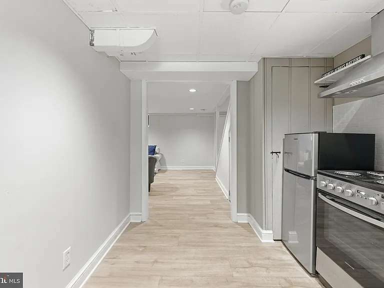 6467 Blenheim Rd — Photo 34