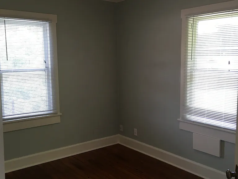 Newly remodeled 2 bedroom 1 bath upstairs apartment with private entrance in Dade City FL 2BR apartment Dade City 2 bedroom rental at 14144 10th Street Dade City with shared washer dryer upstairs apartment in Dade City Florida Cozy 2 bed 1 bath apartment