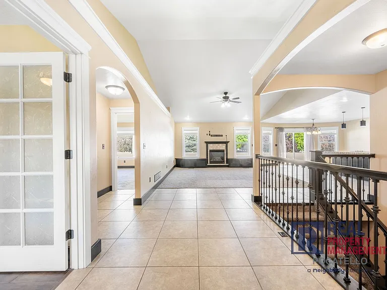 5215 Kymball Dr — Photo 14