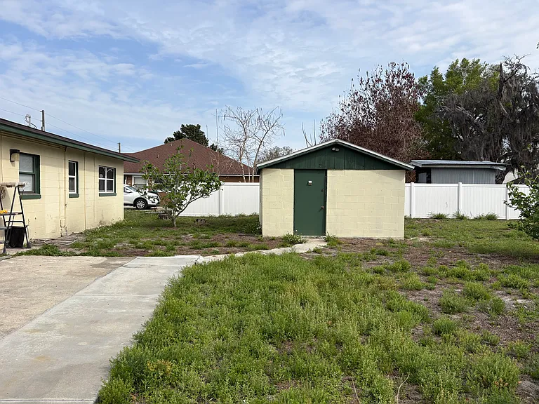 2403 Gresham Dr — Photo 20