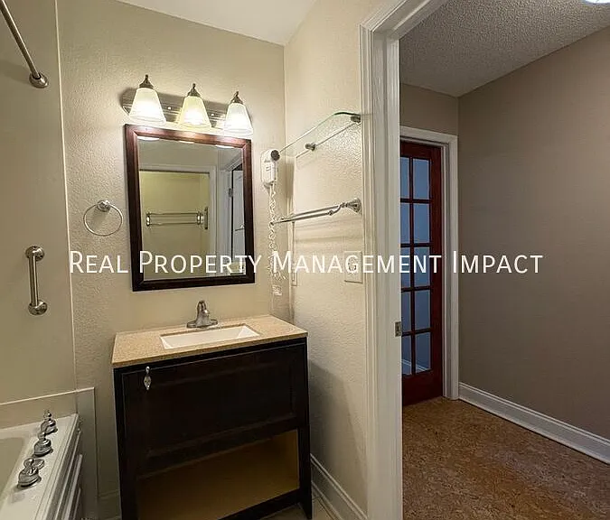 301 W Haggard Ave #11 — Photo 12